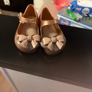 Mini Melissa Bow edition